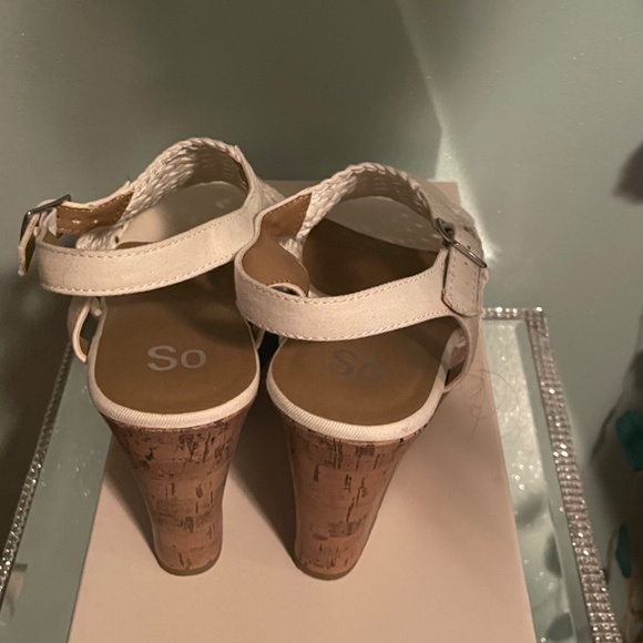 Sandals - Picture 2 of 5